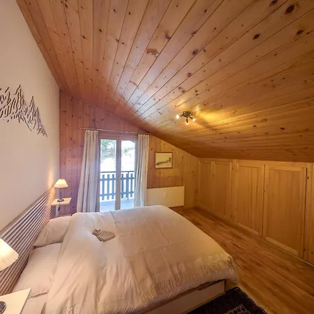 Apartment Cocon Alpin: Vue Imprenable, & Calme