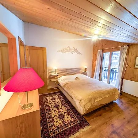 Cocon Alpin: Vue Imprenable, & Calme 圣吕克