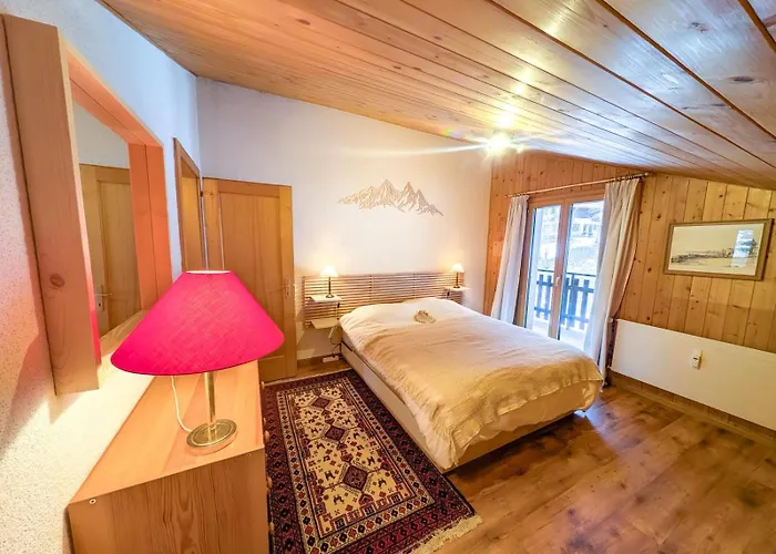 Cocon Alpin: Vue Imprenable, & Calme 圣吕克